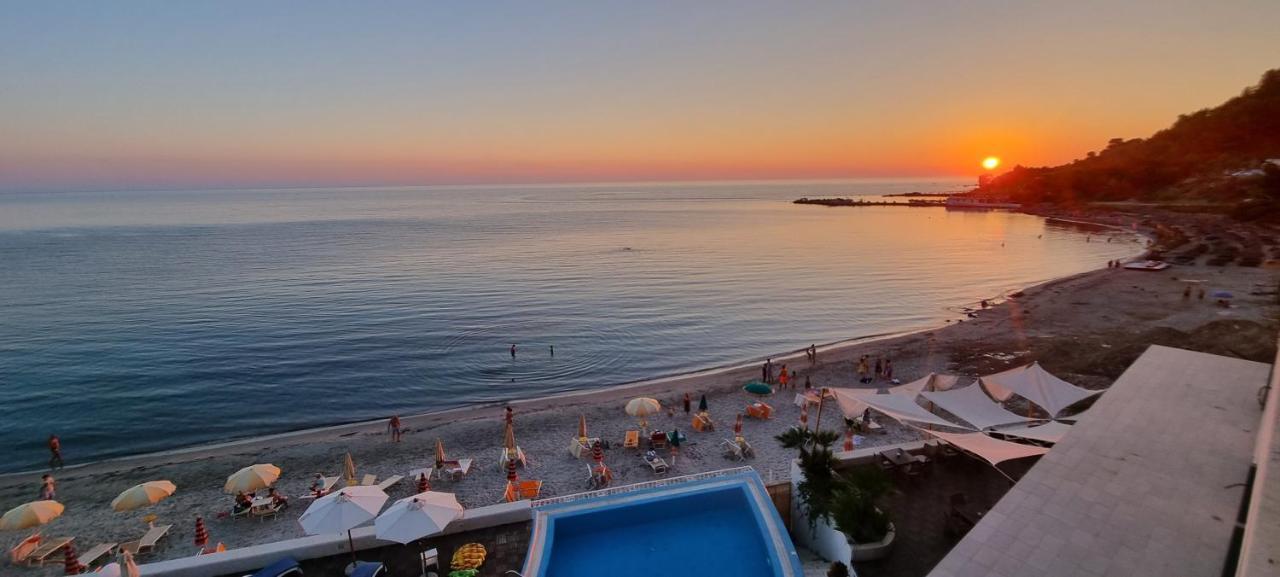 Sea&Sun&Sand Luxury Apartment In Durrës Extérieur photo